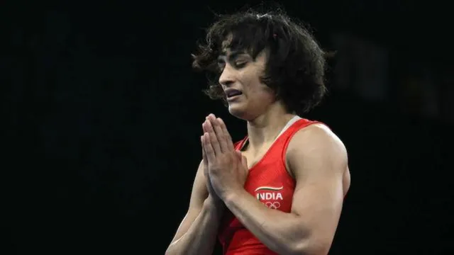 after-disqualification-vinesh-phogat-hospitalised-due-to-dehydration